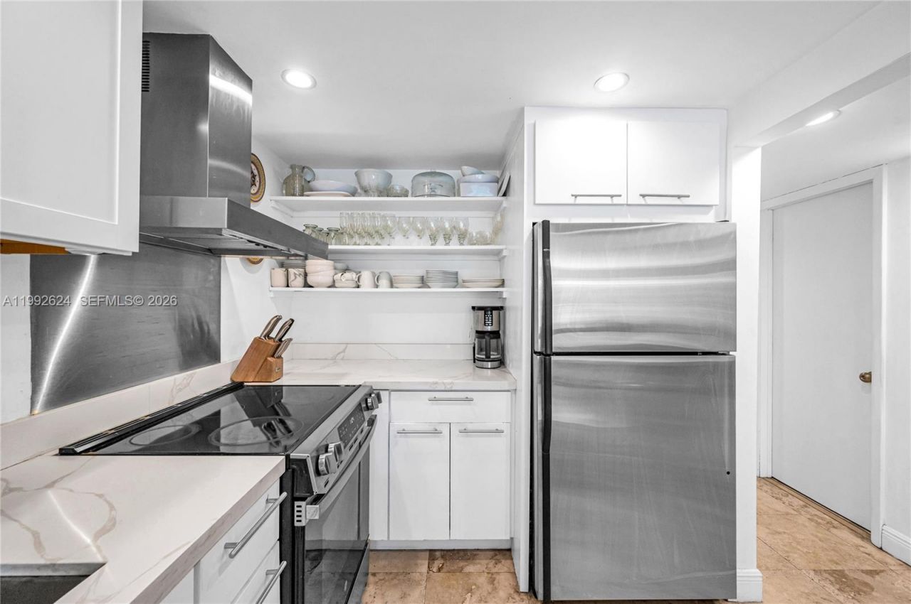 1228 West Ave , Unit 209, Miami Beach, FL 33139 Photo