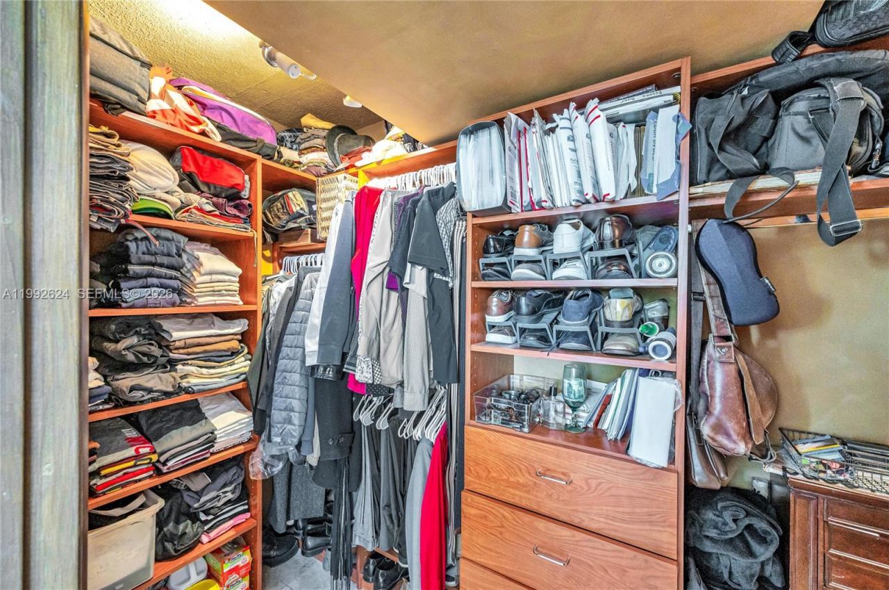 1228 West Ave , Unit 209, Miami Beach, FL 33139 Photo