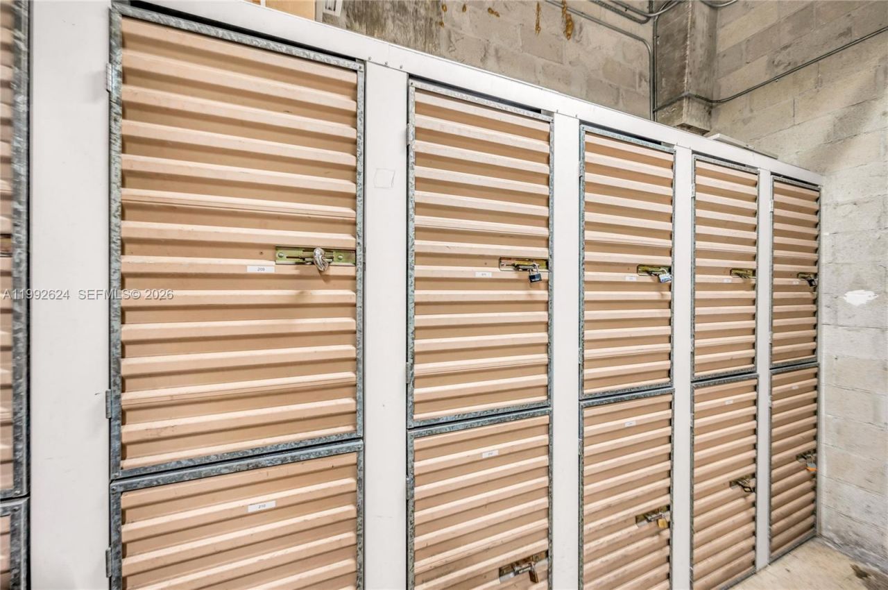 1228 West Ave , Unit 209, Miami Beach, FL 33139 Photo