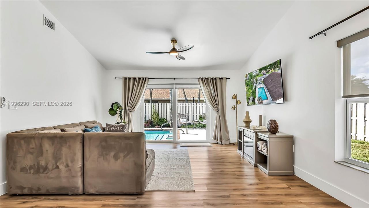 651 Shiloh Ter , Unit 651, Davie, FL 33325 Photo