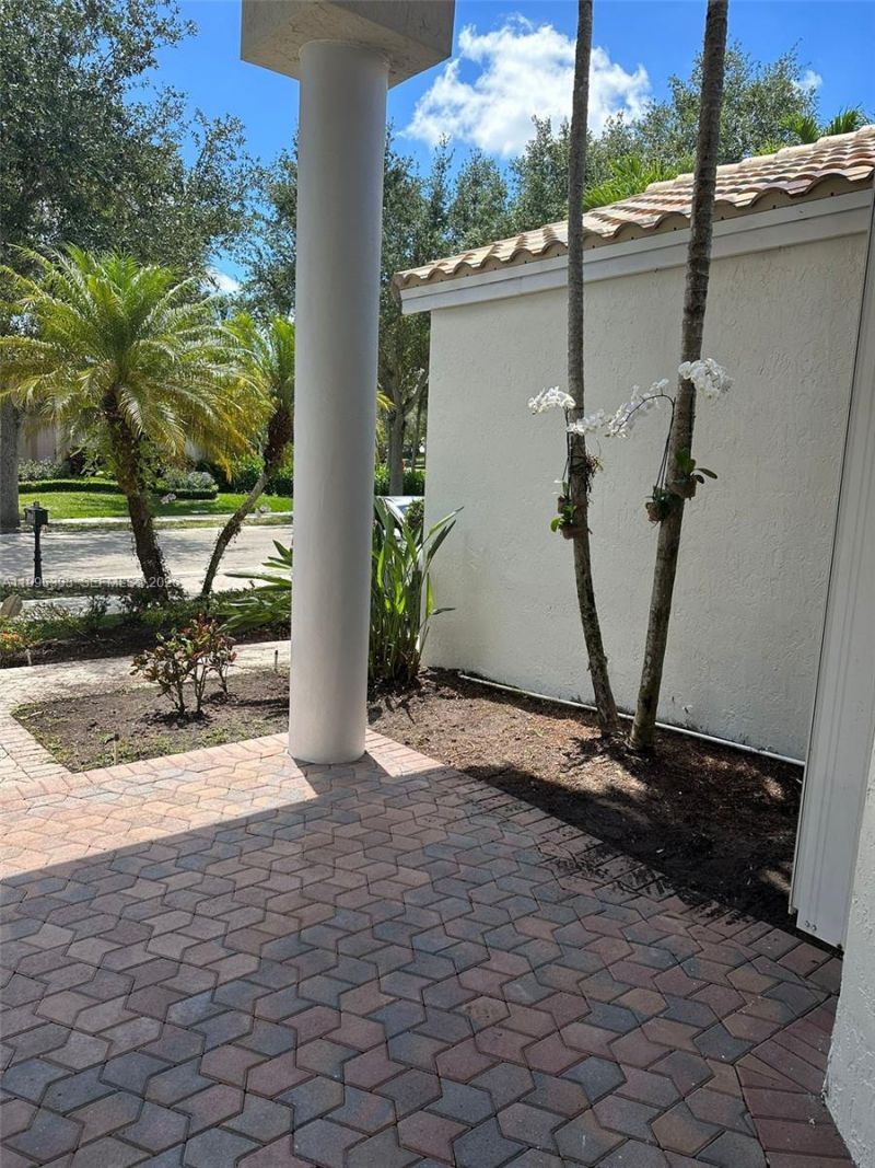 3066 Lakewood Cir, Unit 3066, Weston, FL 33332 Photo