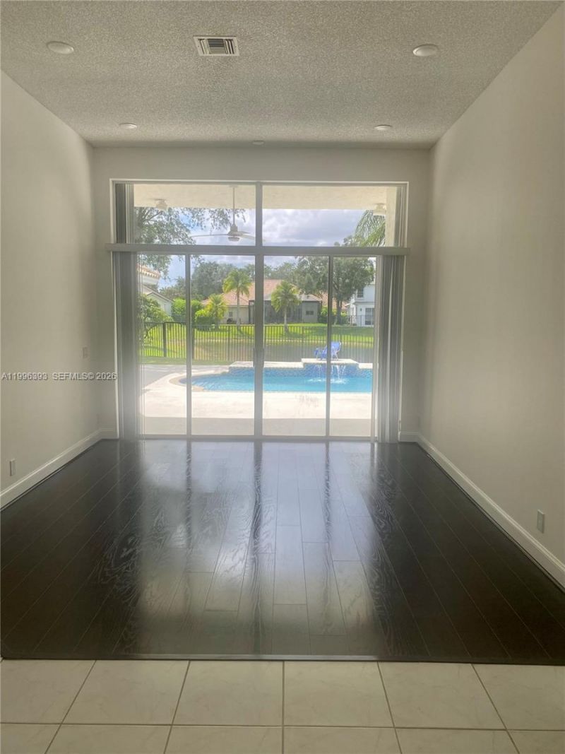 3066 Lakewood Cir, Unit 3066, Weston, FL 33332 Photo