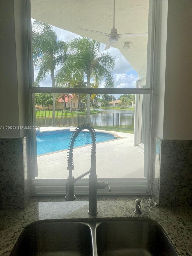 3066 Lakewood Cir, Unit 3066, Weston, FL 33332 Photo