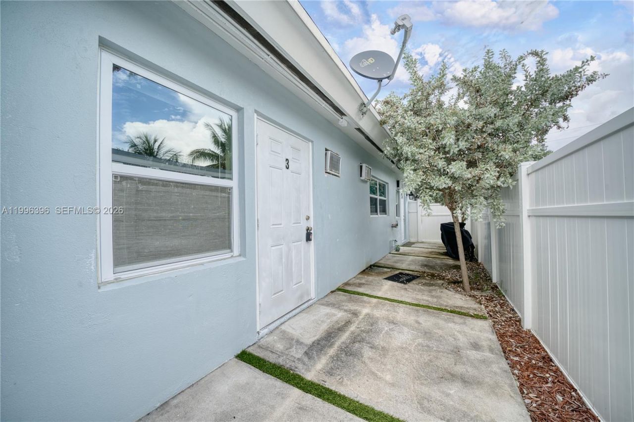 1041 NE 9th Ave, Unit A3, Fort Lauderdale, FL 33304 Photo