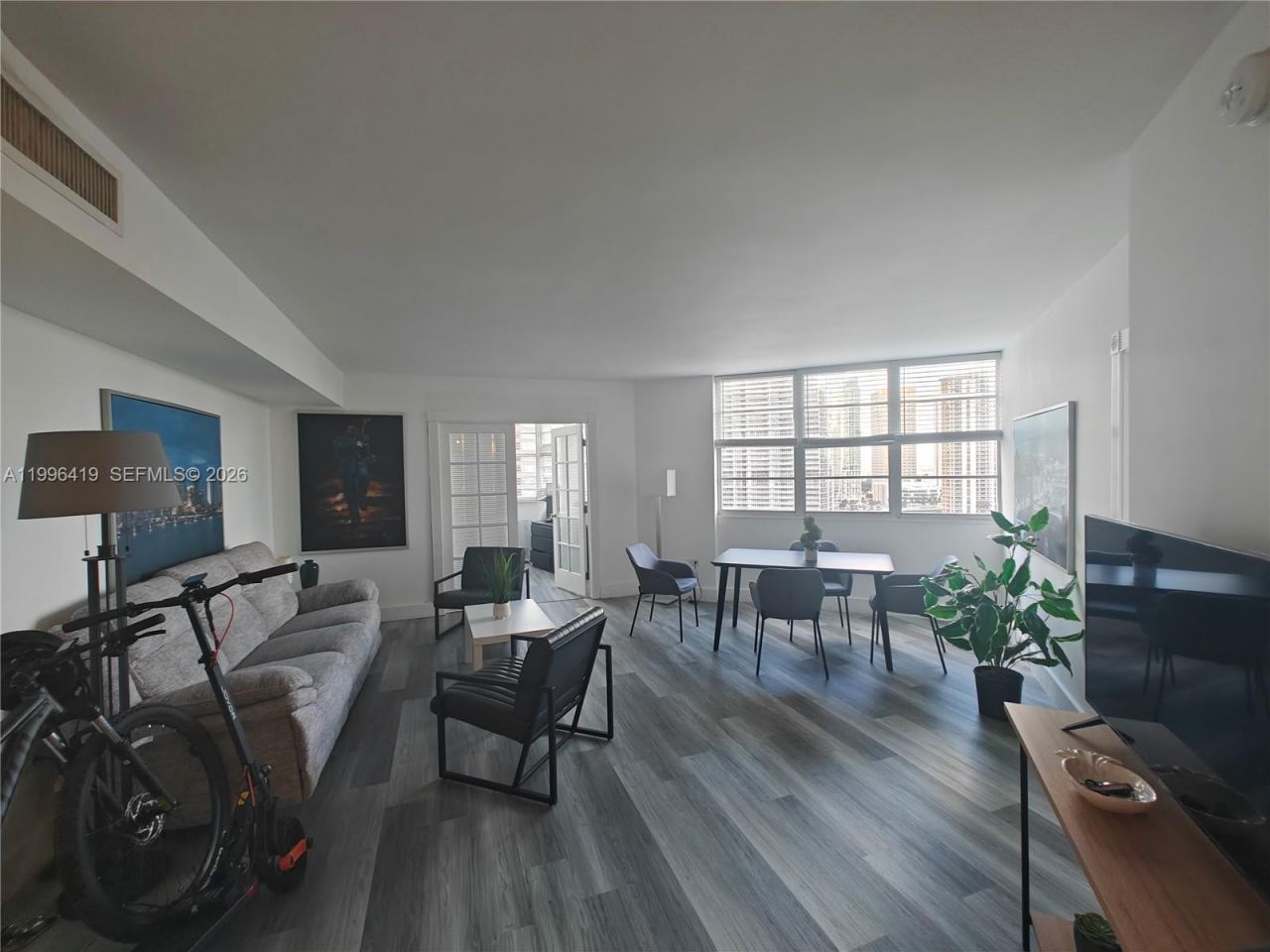 801 Brickell Bay Dr, Unit 1961, Miami, FL 33131 Photo