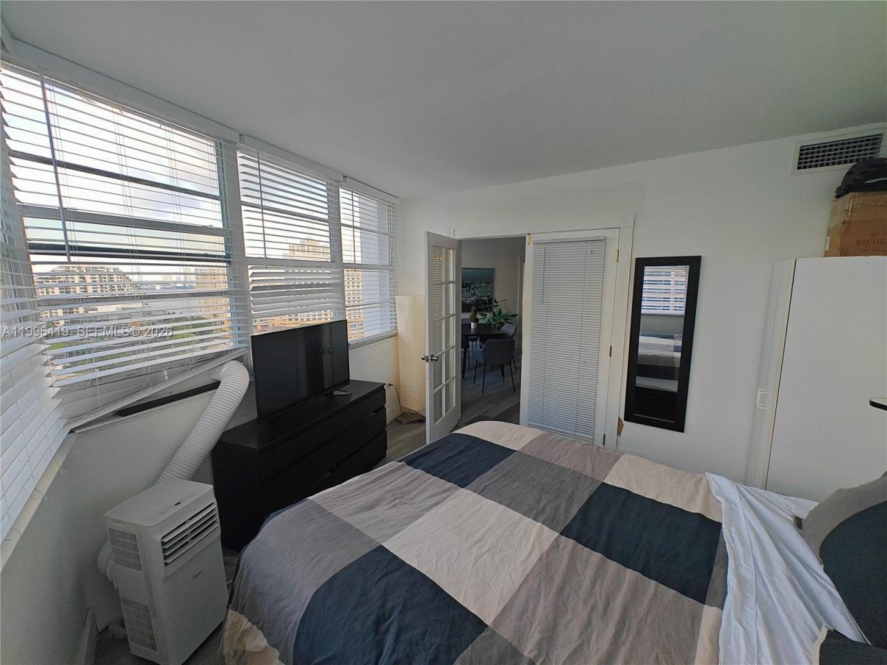 801 Brickell Bay Dr, Unit 1961, Miami, FL 33131 Photo