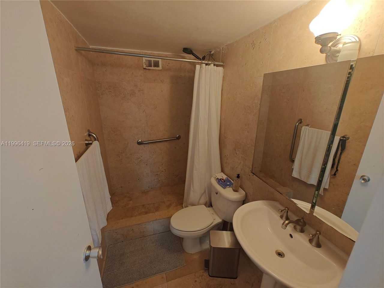 801 Brickell Bay Dr, Unit 1961, Miami, FL 33131 Photo