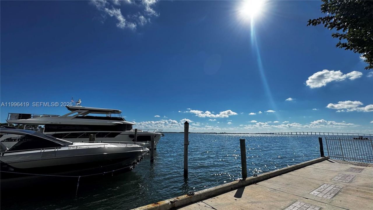 801 Brickell Bay Dr, Unit 1961, Miami, FL 33131 Photo