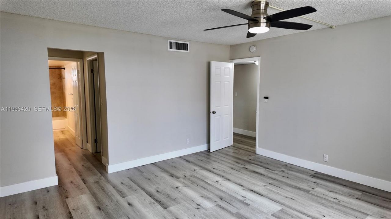 403 NW 68th Ave, Unit 517, Plantation, FL 33317 Photo