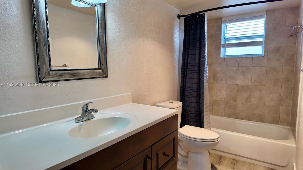 403 NW 68th Ave, Unit 517, Plantation, FL 33317 Photo