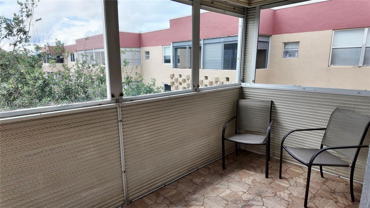 403 NW 68th Ave, Unit 517, Plantation, FL 33317 Photo