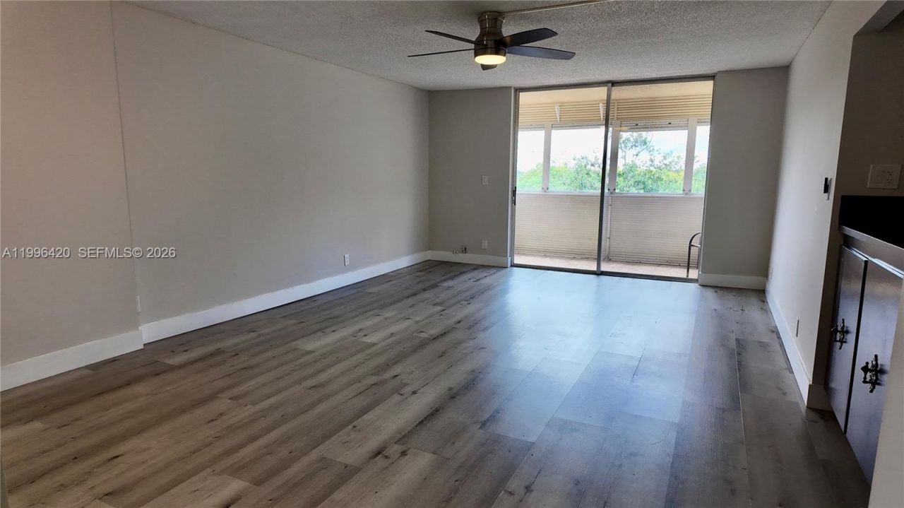 403 NW 68th Ave, Unit 517, Plantation, FL 33317 Photo