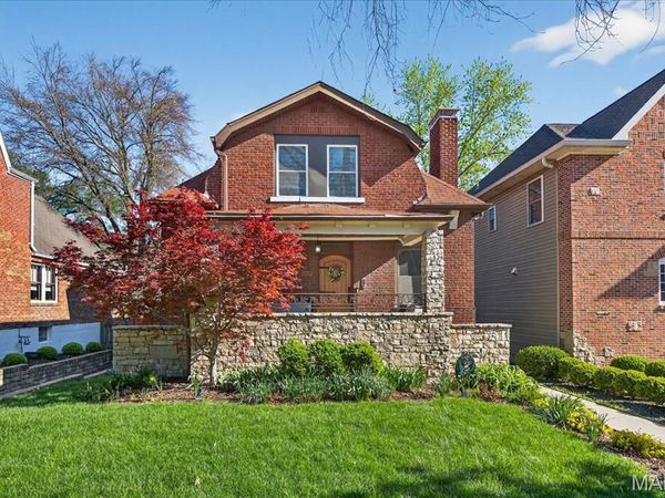 7323 Stanford Avenue, University City, MO 63130