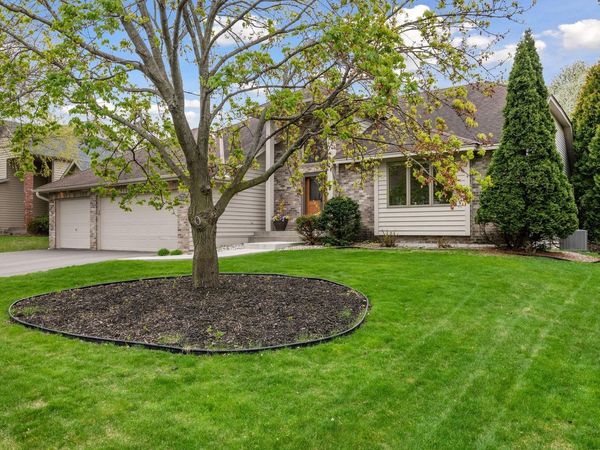 7373 Moonlight Lane, Eden Prairie, MN 55346