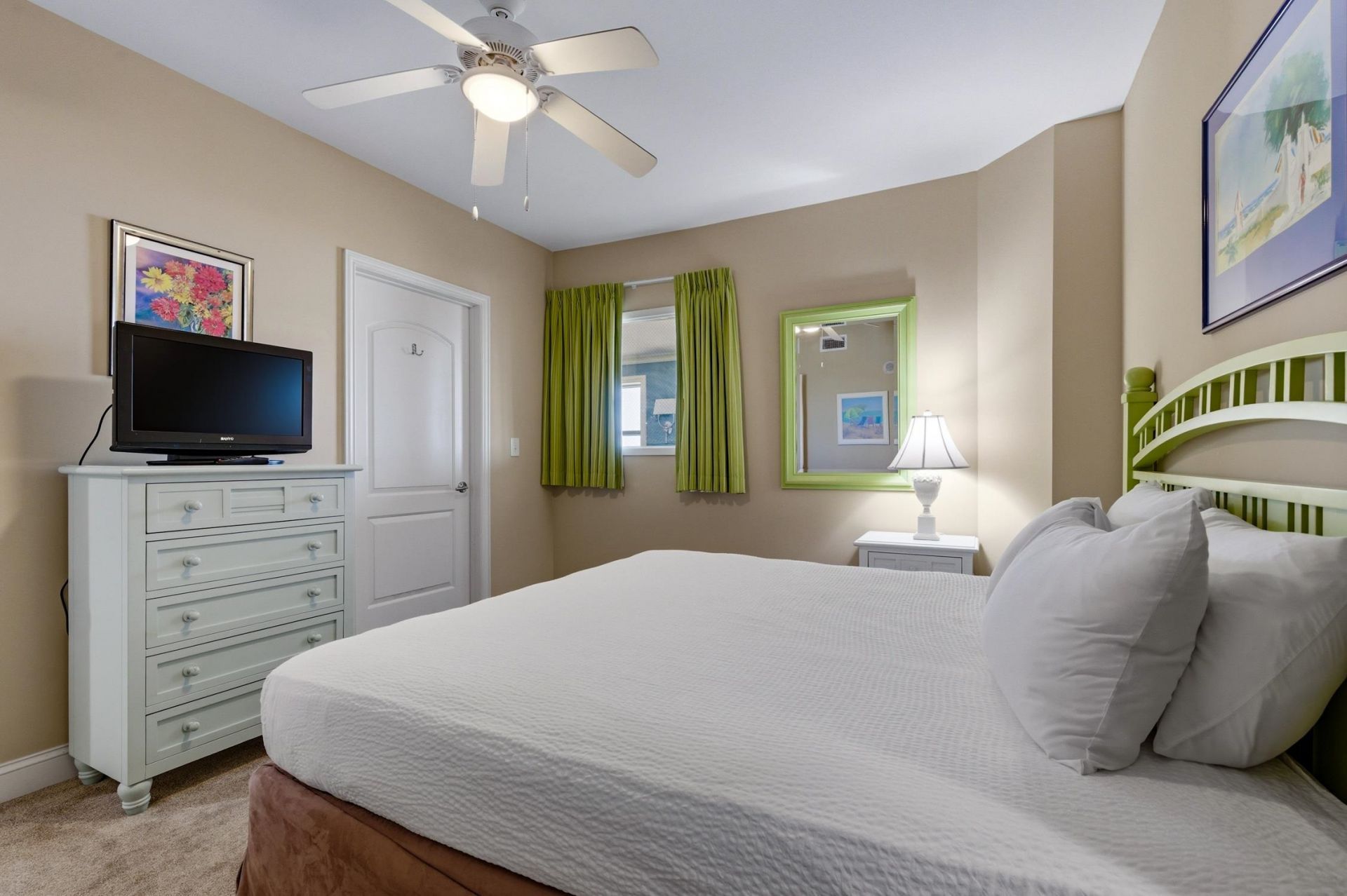 100 North Beach Blvd. Photo 19