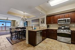 100 North Beach Blvd. photo 4