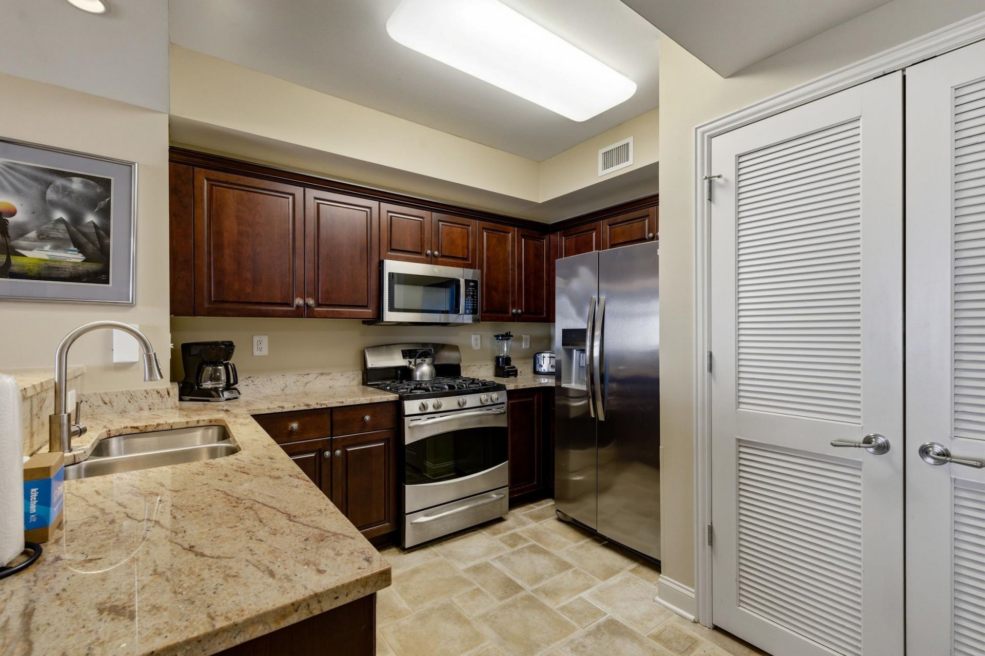 100 North Beach Blvd. Photo 5