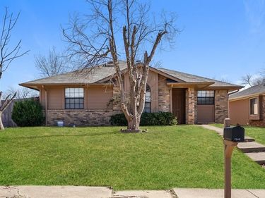1504 Taylorcrest Drive, Dallas, TX 75253