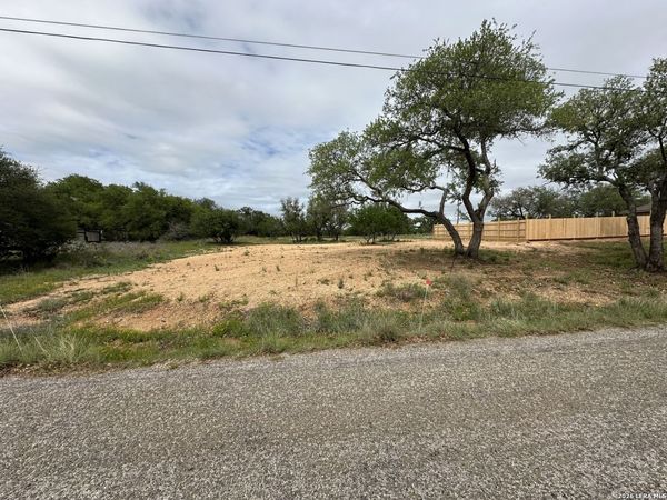 153 W Stonecastle, Granite Shoals, TX 78654