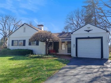 200 Ambergate Road, Syracuse, NY 13214