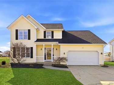 72 Michaels Walk, Lancaster, NY 14086