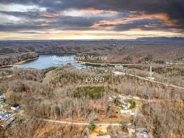 8600 KY-92, Monticello, KY 42633