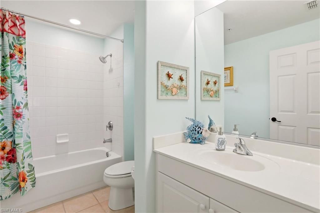 817 Carrick Bend Cir, Unit 201, Naples, FL 34110 Photo