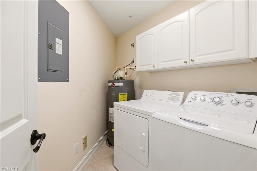 817 Carrick Bend Cir, Unit 201, Naples, FL 34110 Photo