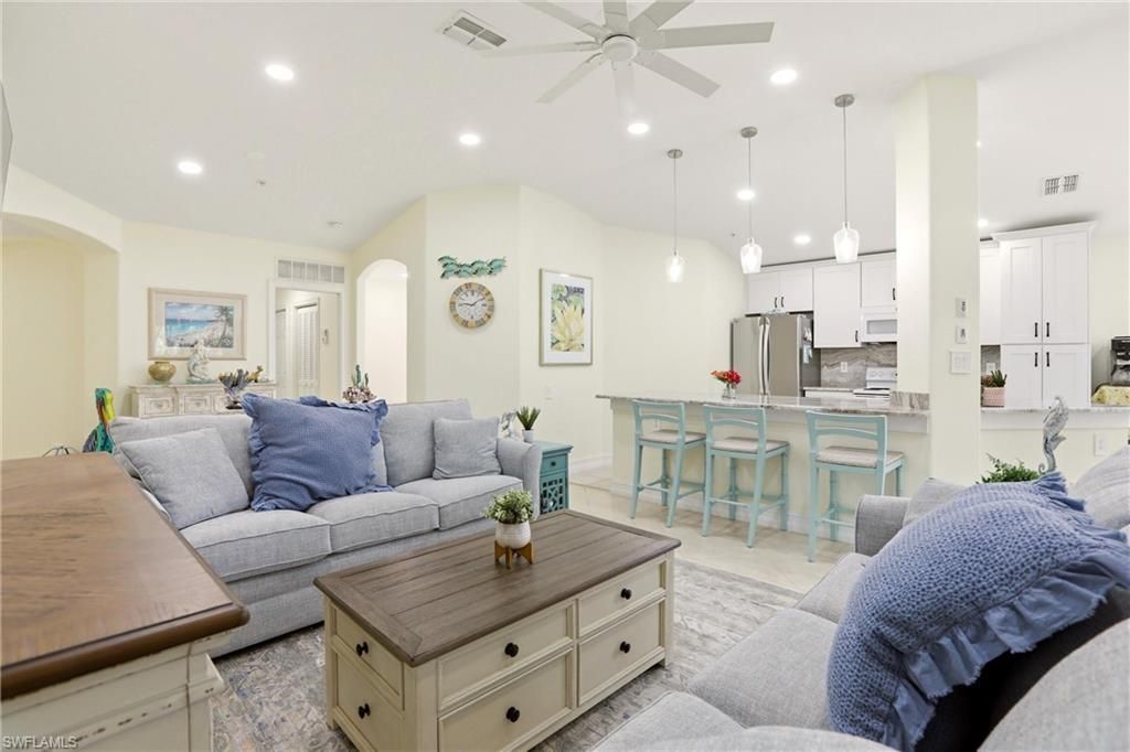 817 Carrick Bend Cir, Unit 201, Naples, FL 34110 Photo