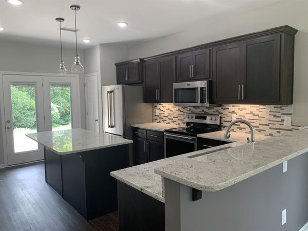 95A CAGES RD , Hendersonville, TN 37075