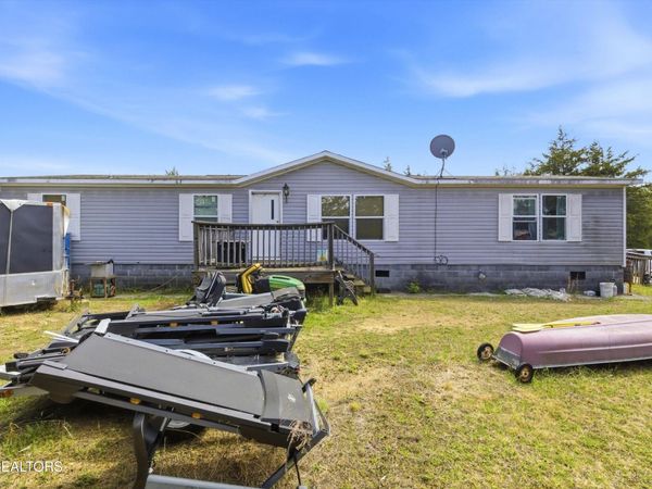 2124 Rainwater Rd , Dandridge, TN 37725