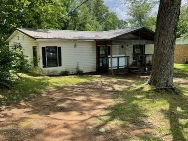 313 Simpson St , Lawrenceburg, TN 38464