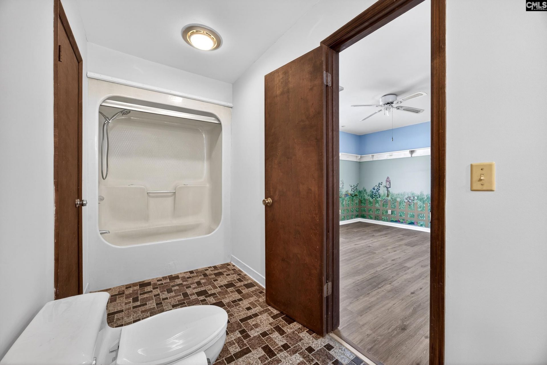 1802 Pine Street Photo 37