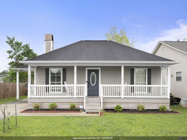 25422 Homestead Dr, Denham Springs, LA 70726