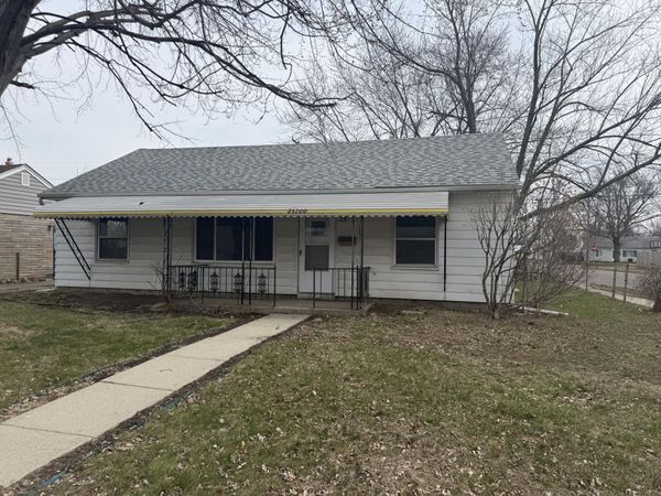 26700 Grandmont Street, Roseville, MI 48066