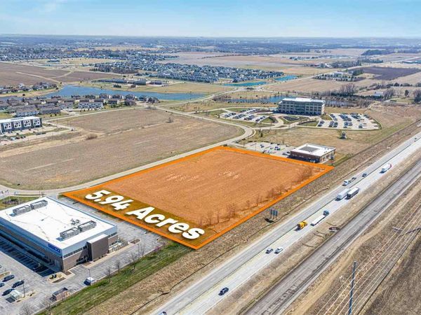 2335 Landon Rd, North Liberty, IA 52317