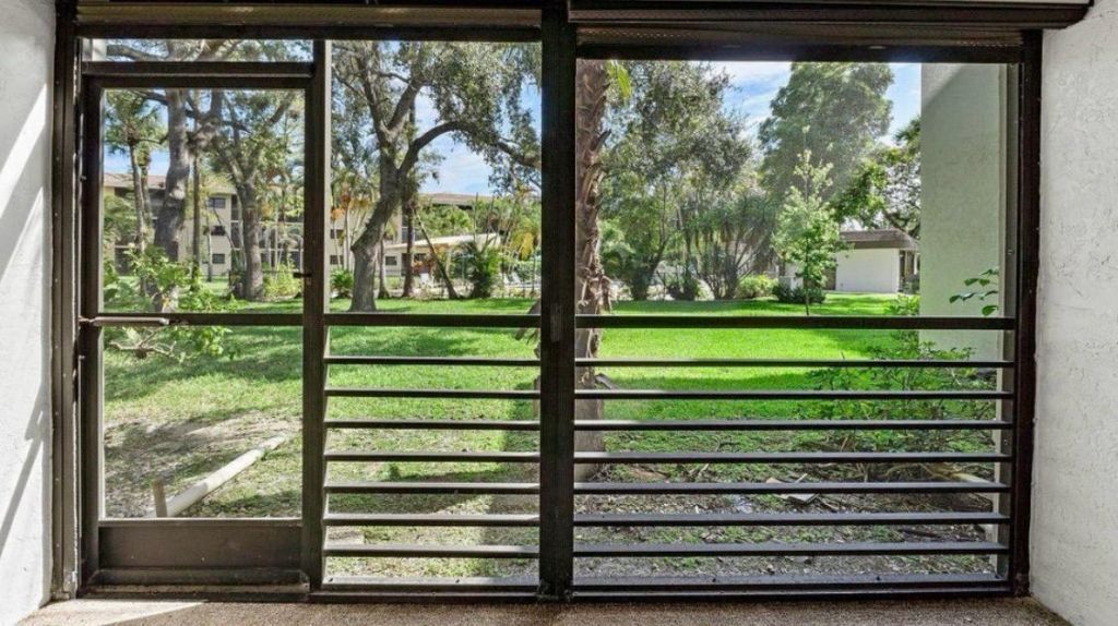 7675 NW 79th Avenue, Unit 114, Tamarac, FL 33321 Photo