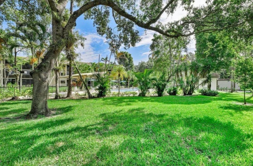 7675 NW 79th Avenue, Unit 114, Tamarac, FL 33321 Photo