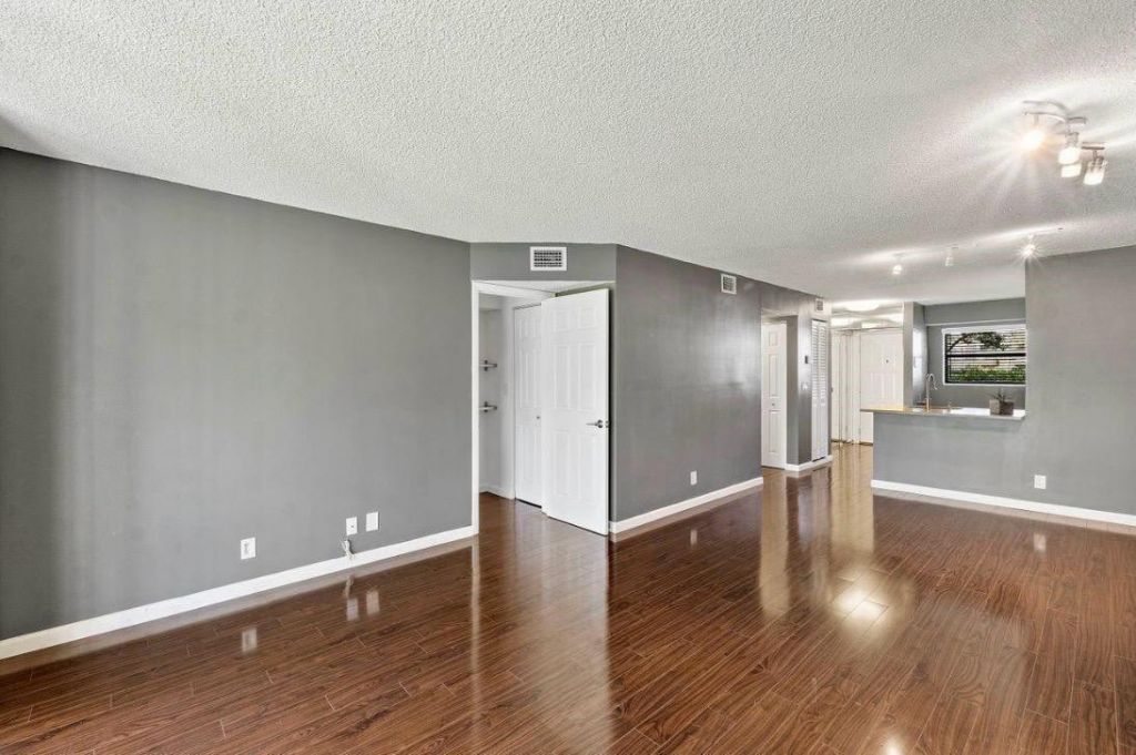 7675 NW 79th Avenue, Unit 114, Tamarac, FL 33321 Photo