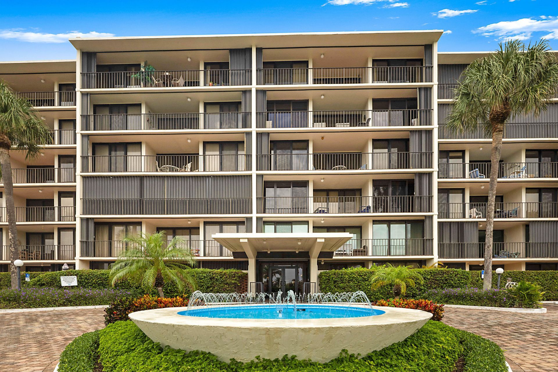 225 S Beach Road, Unit 205, Jupiter, FL 33469 Photo