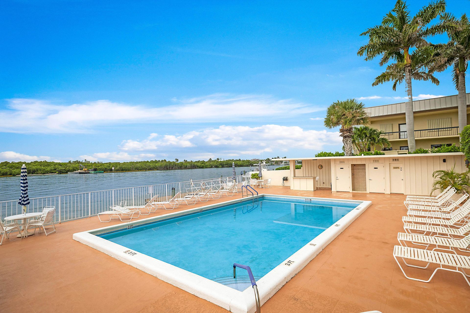225 S Beach Road, Unit 205, Jupiter, FL 33469 Photo