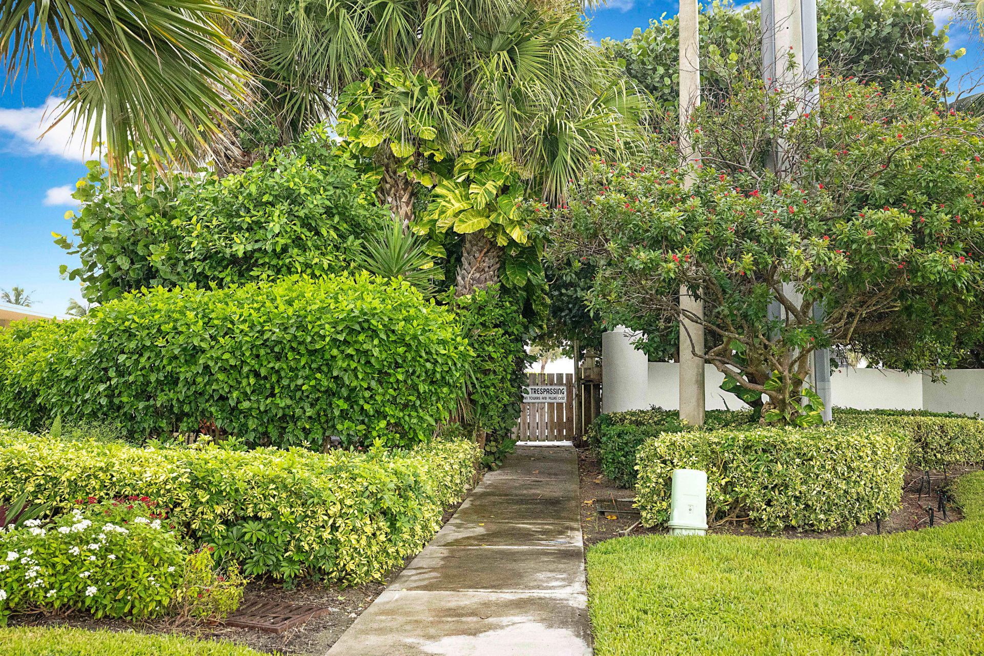 225 S Beach Road, Unit 205, Jupiter, FL 33469 Photo