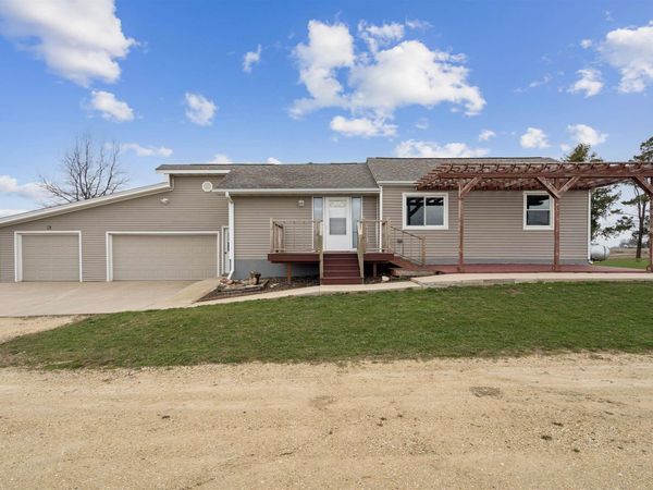 2582 30th Street, Lamont, IA 50650