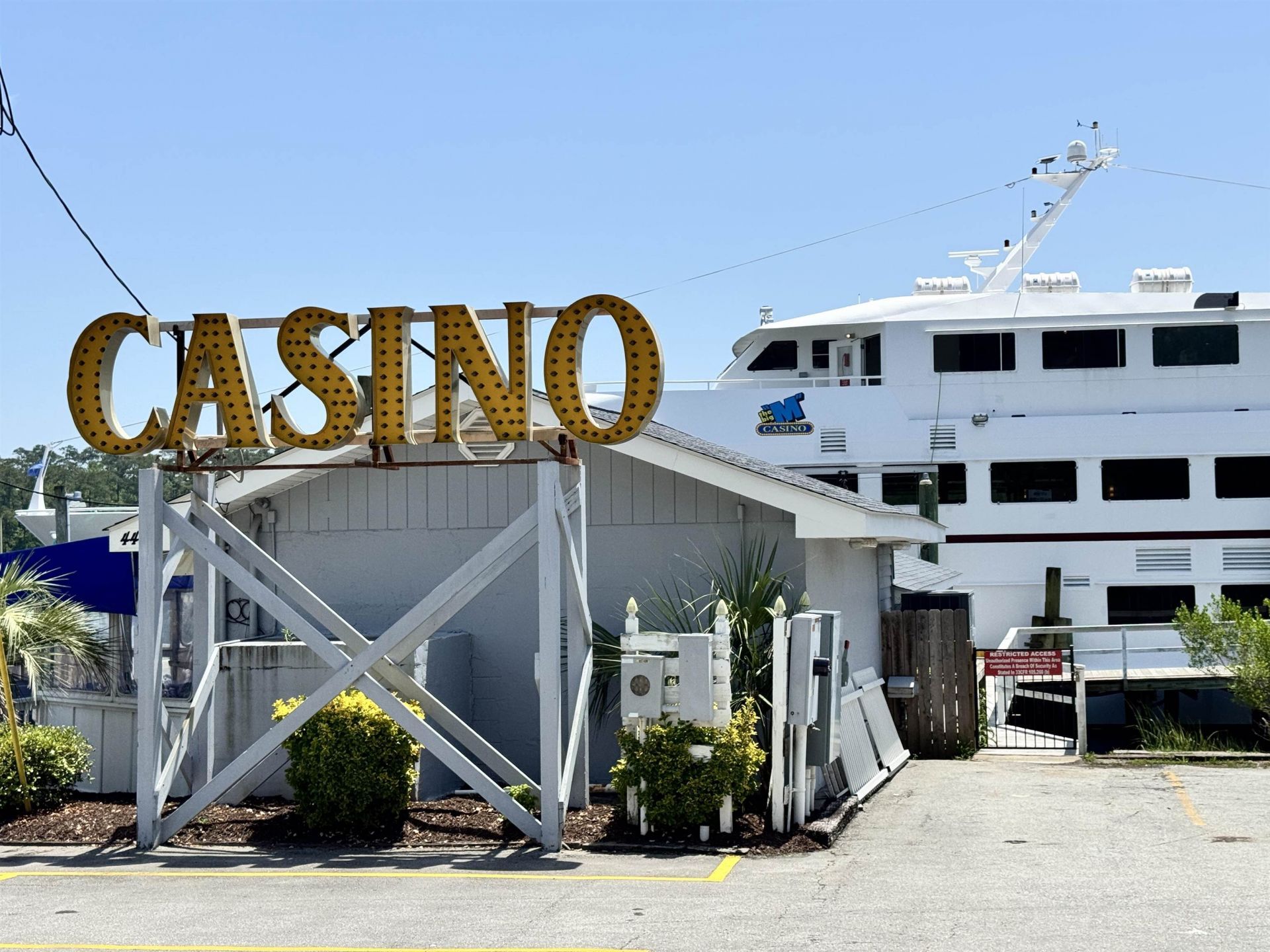 1677 Carriage Ln.  Photo 17