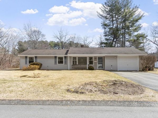 20 Donna Rd, Chelmsford, MA 01824