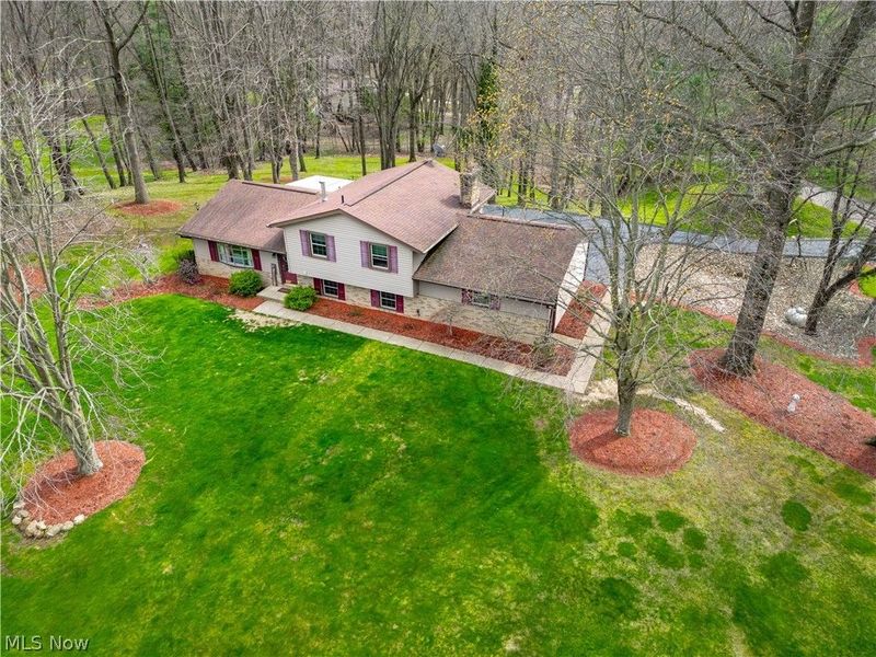 12432 Ledgeview Street NW, Canal Fulton, OH 44614 Photo 2