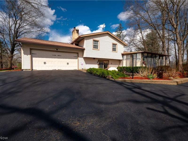 12432 Ledgeview Street NW, Canal Fulton, OH 44614 Photo 3