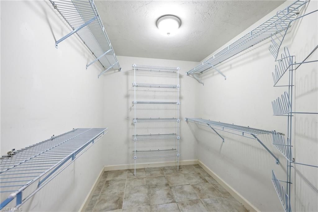 13105 Vanderbilt Dr, Unit 407, Naples, FL 34110 Photo