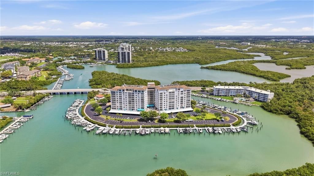 13105 Vanderbilt Dr, Unit 407, Naples, FL 34110 Photo