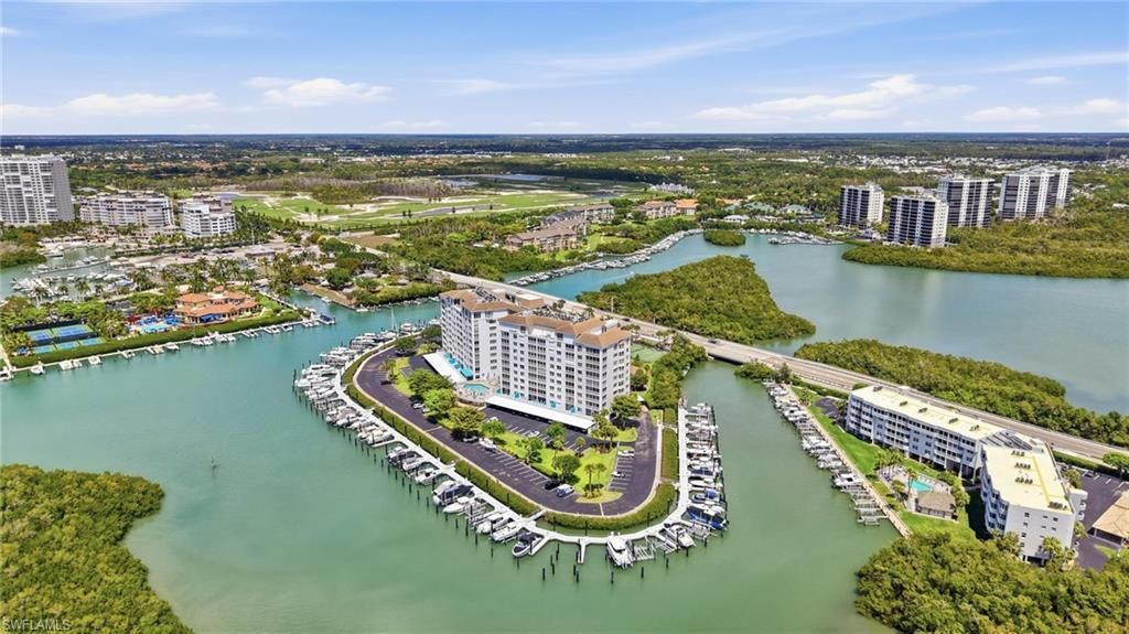 13105 Vanderbilt Dr, Unit 407, Naples, FL 34110 Photo